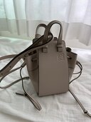 ロエベ ハンモック ミニ（ブランドバッグ）の商品画像 - 査定依頼日：2025年5月29日 - 最高査定価格：100,000円