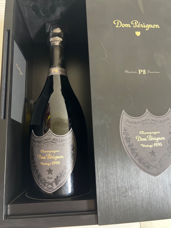 シャンパン ドン・ペリニヨン （お酒）の商品画像 - 査定依頼日：2025年8月16日 - 最高査定価格：50,000円