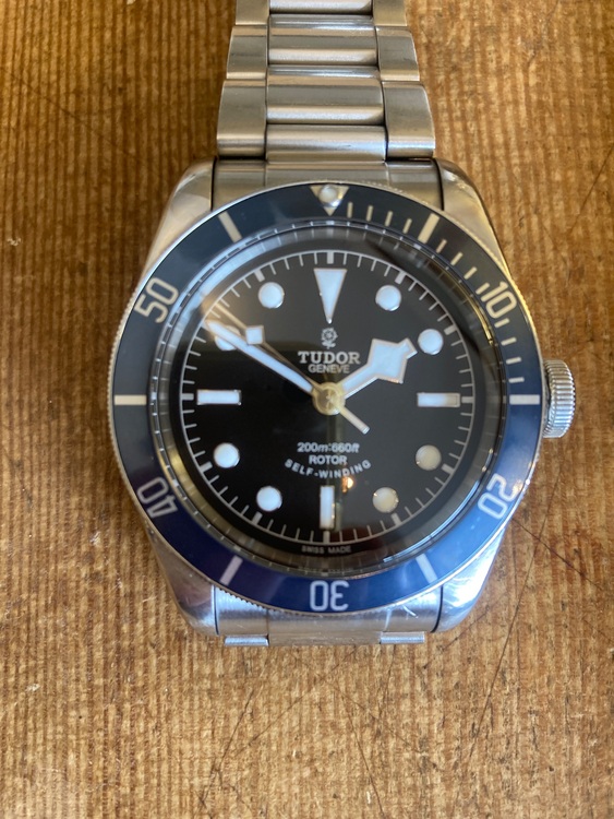 チューダー ブラックベイ 79220a（高級時計）の商品画像 - 査定依頼日：2025年7月15日 - 最高査定価格：380,000円