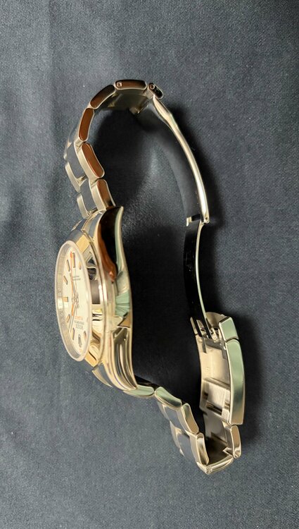 ロレックス ミルガウス 116400（高級時計）の商品画像 - 査定依頼日：2025年12月6日 - 最高査定価格：1,300,000円