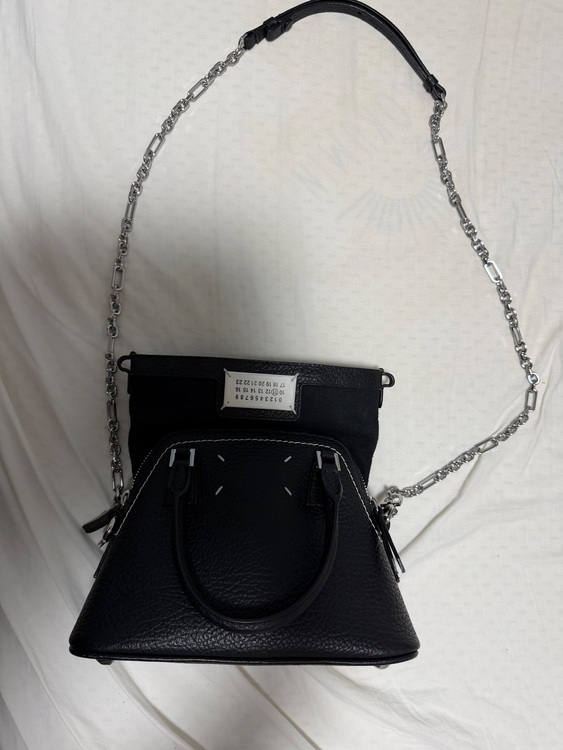 メゾンマルジェラ　5AC マイクロショルダーバッグ（ブランドバッグ）の商品画像 - 査定依頼日：2025年10月25日 - 最高査定価格：50,000円