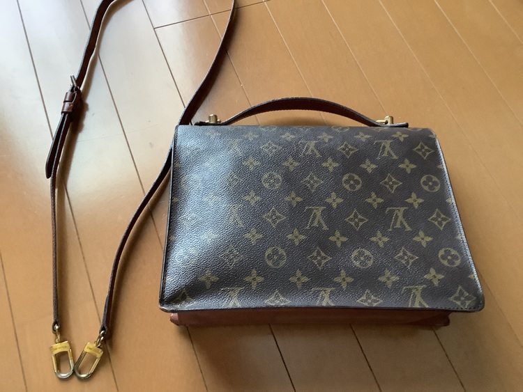 わかりません。（ブランドバッグ）の商品画像 - 査定依頼日：2022年7月13日 - 最高査定価格：30,000円