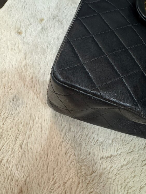 シャネル　ダブルフラップダブルチェーン（ブランドバッグ）の商品画像 - 査定依頼日：2025年3月29日 - 最高査定価格：300,000円