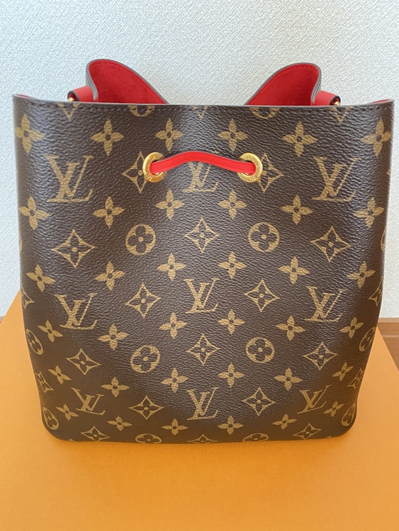 ネオノエ コクリコ M44021（ブランドバッグ）の商品画像 - 査定依頼日：2022年4月20日 - 最高査定価格：130,000円