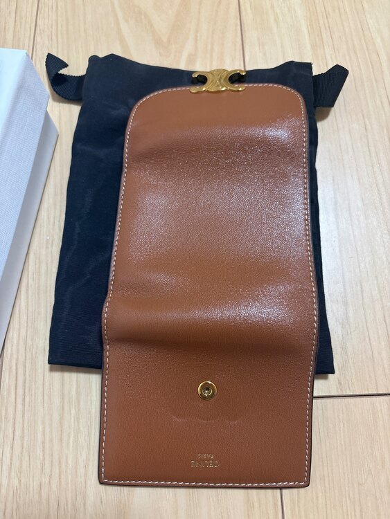 スモール フラップウォレット トリオンフ / シャイニースムースラムスキン（ブランド財布・小物）の商品画像 - 査定依頼日：2025年4月11日 - 最高査定価格：25,000円