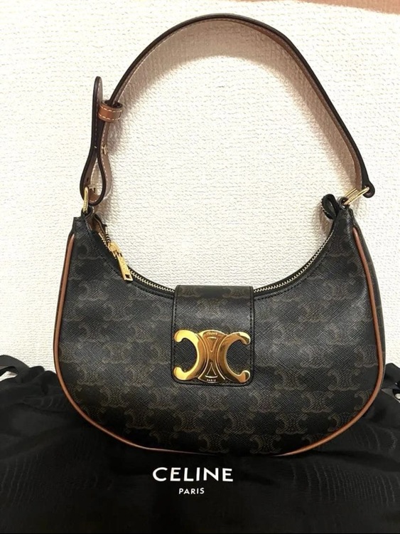 セリーヌ  （ブランドバッグ）の商品画像 - 査定依頼日：2026年1月21日 - 最高査定価格：220,000円