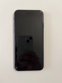 iPhoneSE（スマホ）の商品画像 - 査定依頼日：2023年6月4日 - 最高査定価格：8,300円