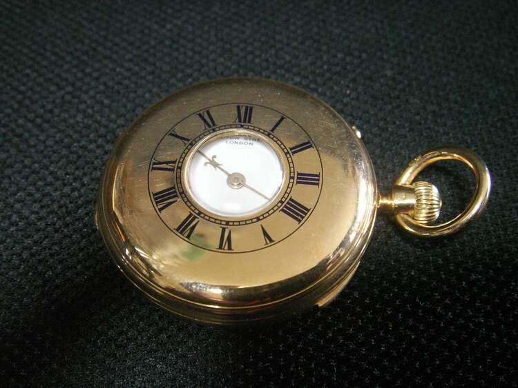 ニコルニールセン初期リューズ巻きクォーターリピーター（高級時計）の商品画像 - 査定依頼日：2024年12月10日 - 最高査定価格：99,999,999円