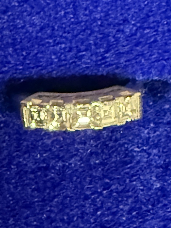 リング(ダイヤモンド、プラチナ)保証書有り（宝石）の商品画像 - 査定依頼日：2026年3月8日 - 最高査定価格：100,000円