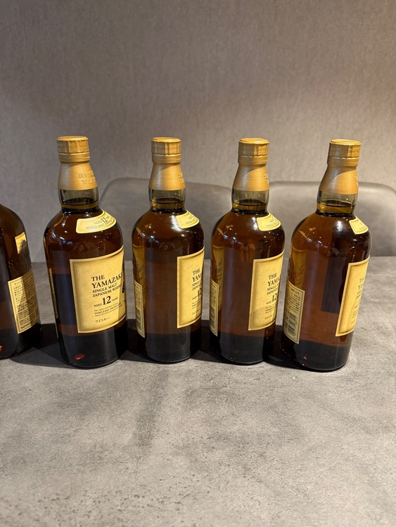 ウイスキー サントリー山崎 （お酒）の商品画像 - 査定依頼日：2025年11月25日 - 最高査定価格：187,000円