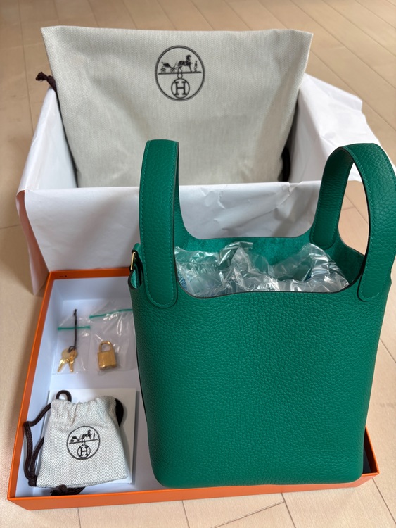 ピコタンロック18（ブランドバッグ）の商品画像 - 査定依頼日：2025年9月5日 - 最高査定価格：510,000円