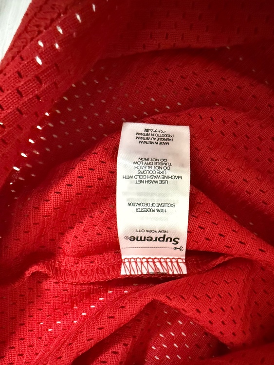 Supreme Bones Football Jersey（古着・ファッション）の商品画像 - 査定依頼日：2026年6月1日 - 最高査定価格：100,000円
