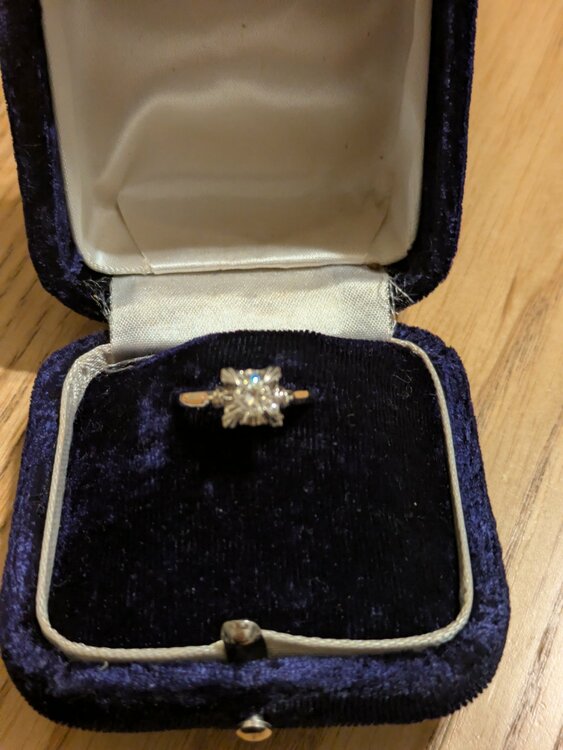 指輪（宝石）の商品画像 - 査定依頼日：2026年1月22日 - 最高査定価格：300,000円