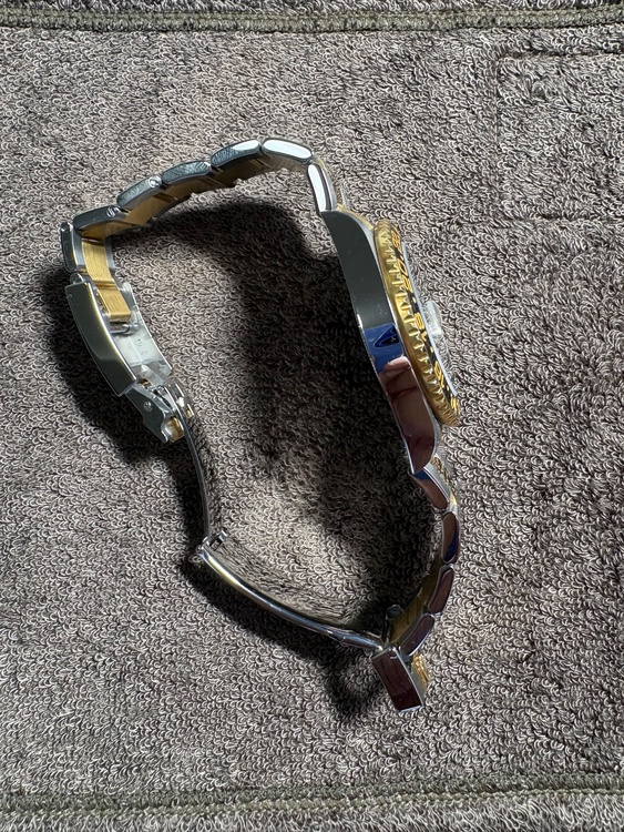 ロレックス GMTマスター 116713lm（高級時計）の商品画像 - 査定依頼日：2026年1月23日 - 最高査定価格：2,200,000円