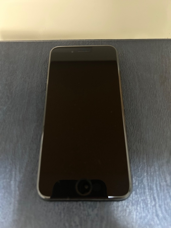 iPhoneSE第3世代（スマホ）の商品画像 - 査定依頼日：2026年3月20日 - 最高査定価格：14,000円