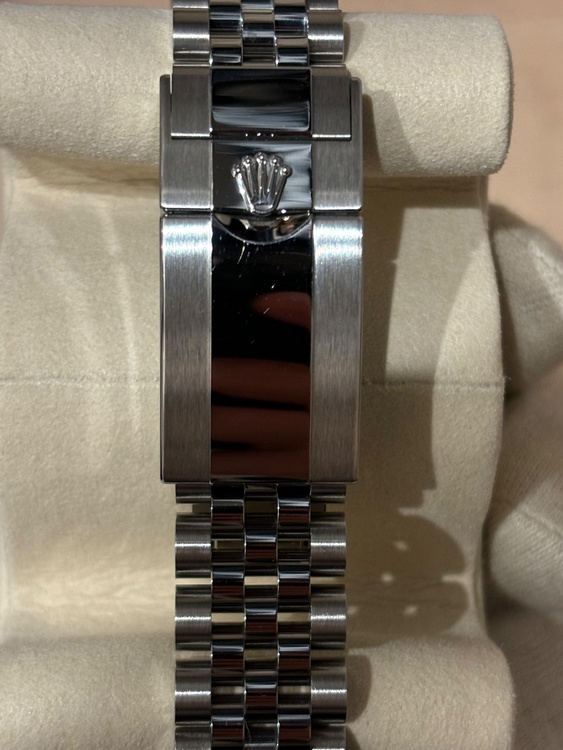 126710BLNR（高級時計）の商品画像 - 査定依頼日：2026年4月2日 - 最高査定価格：2,970,000円