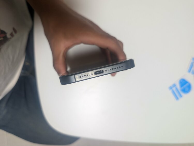 iPhone 15 Pro Max 256GB au（スマホ）の商品画像 - 査定依頼日：2025年12月29日 - 最高査定価格：99,000円