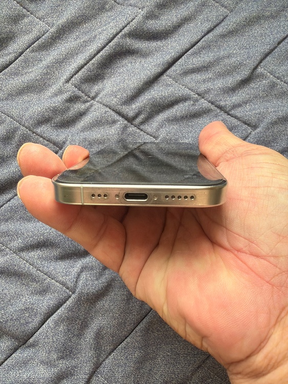 iPhone iPhone 15 Pro 256GB Softbank（スマホ）の商品画像 - 査定依頼日：2026年10月3日 - 最高査定価格：92,000円