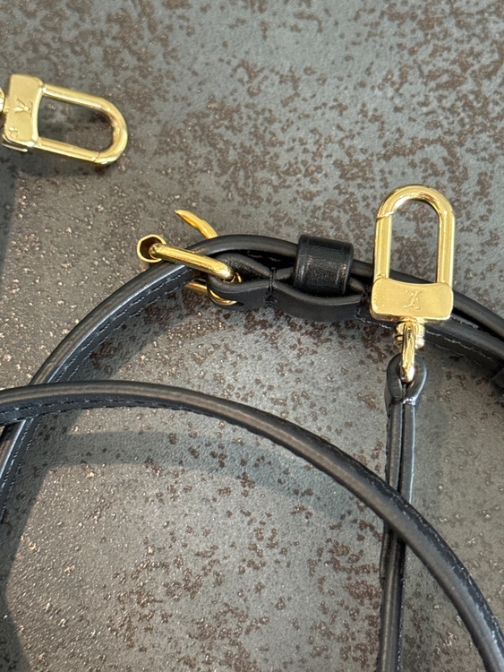 ルイヴィトン モノグラム （ブランドバッグ）の商品画像 - 査定依頼日：2025年9月29日 - 最高査定価格：200,000円