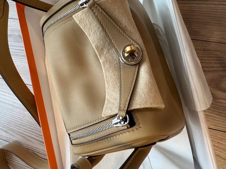 エルメス リンディ （ブランドバッグ）の商品画像 - 査定依頼日：2025年7月1日 - 最高査定価格：1,070,000円