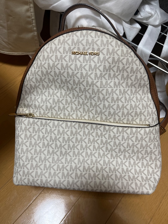CA-2302（ブランドバッグ）の商品画像 - 査定依頼日：2026年5月26日 - 最高査定価格：8,000円