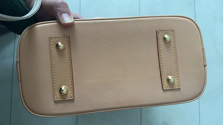 ルイヴィトン アルマ （ブランドバッグ）の商品画像 - 査定依頼日：2025年4月17日 - 最高査定価格：200,000円