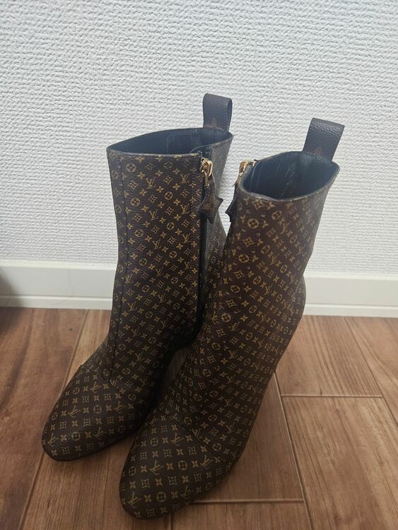 モノグラムブーツ（古着・ファッション）の商品画像 - 査定依頼日：2025年6月24日 - 最高査定価格：23,000円