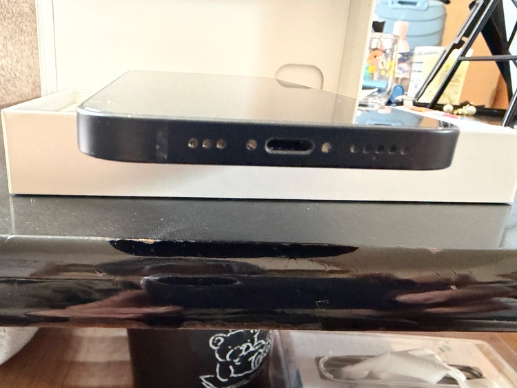 iPhone 13 128GB SIMフリー（スマホ）の商品画像 - 査定依頼日：2026年3月14日 - 最高査定価格：36,000円