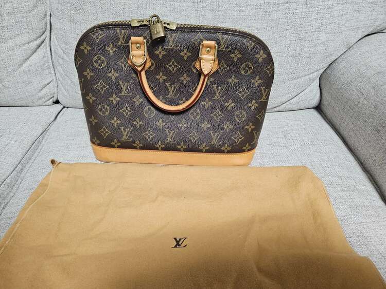 ルイヴィトン アルマ （ブランドバッグ）の商品画像 - 査定依頼日：2025年3月4日 - 最高査定価格：75,000円