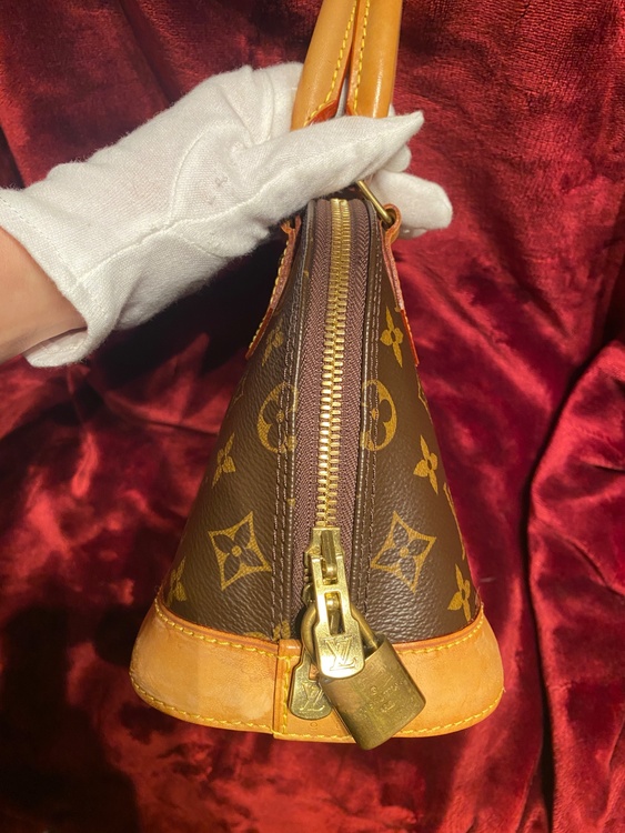 アルマBB（ブランドバッグ）の商品画像 - 査定依頼日：2026年3月22日 - 最高査定価格：170,000円