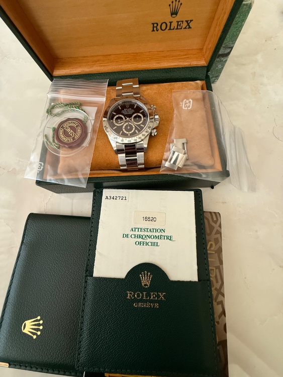 ロレックス デイトナ 1652（高級時計）の商品画像 - 査定依頼日：2026年3月12日 - 最高査定価格：4,500,000円