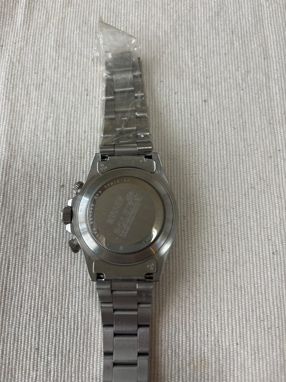 ロレックス デイトナ （高級時計）の商品画像 - 査定依頼日：2025年7月29日 - 最高査定価格：100円