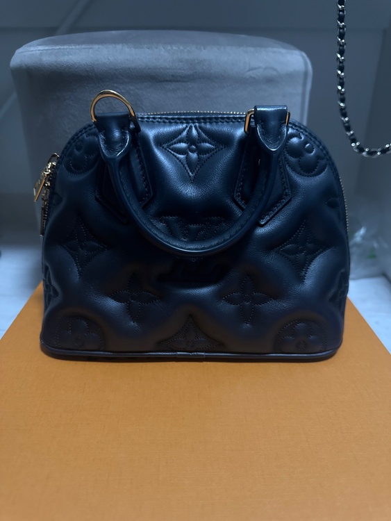 M59793 アルマ･ソフト BB（ブランドバッグ）の商品画像 - 査定依頼日：2025年12月25日 - 最高査定価格：230,000円