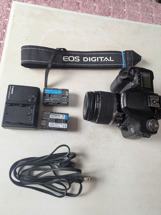 CANON   D50（カメラ）の商品画像 - 査定依頼日：2025年8月18日 - 最高査定価格：12,000円