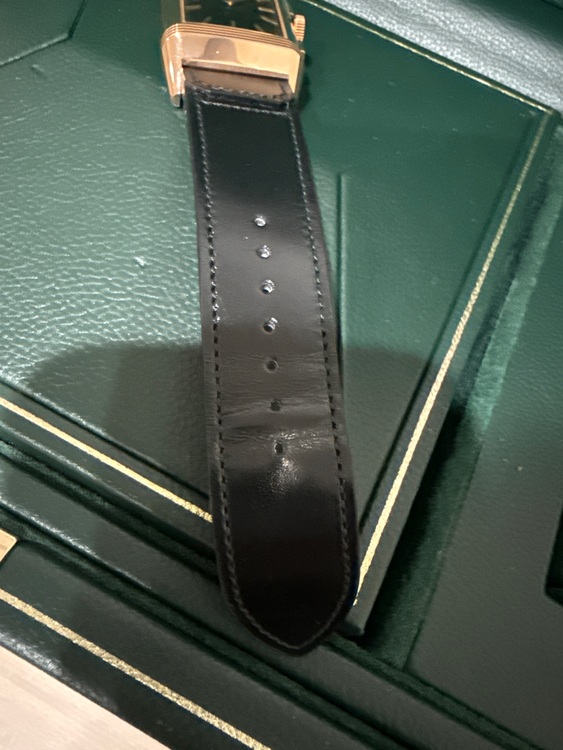 ジャガー・ルクル レベルソ 381573（高級時計）の商品画像 - 査定依頼日：2025年10月8日 - 最高査定価格：4,500,000円