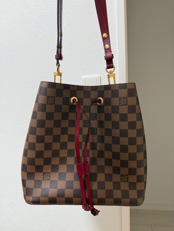 ◆ルイ・ヴィトン　ネオノエ　チェリーベリー　ダミエ・エベヌ　ゴールド金具　N4（ブランドバッグ）の商品画像 - 査定依頼日：2025年11月20日 - 最高査定価格：180,000円