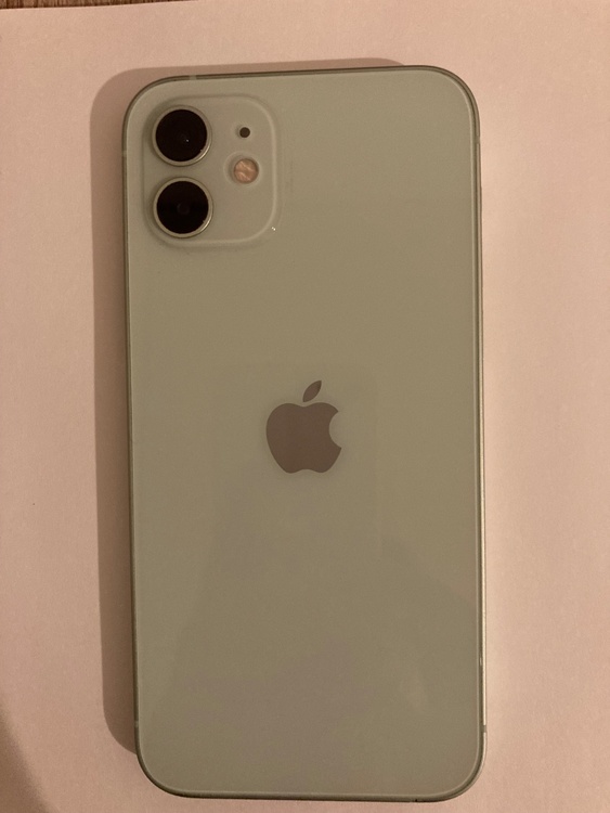 iPhone iPhone 12 128GB SIMフリー（スマホ）の商品画像 - 査定依頼日：2026年5月23日 - 最高査定価格：27,000円