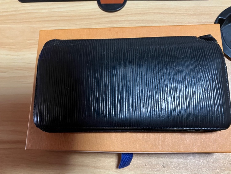 エピ　長財布（ブランドバッグ）の商品画像 - 査定依頼日：2026年2月18日 - 最高査定価格：2,000円