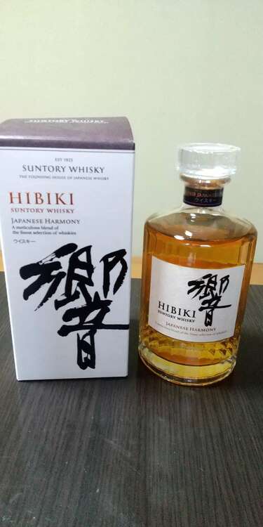 サントリー響（お酒）の商品画像 - 査定依頼日：2025年1月9日 - 最高査定価格：10,500円