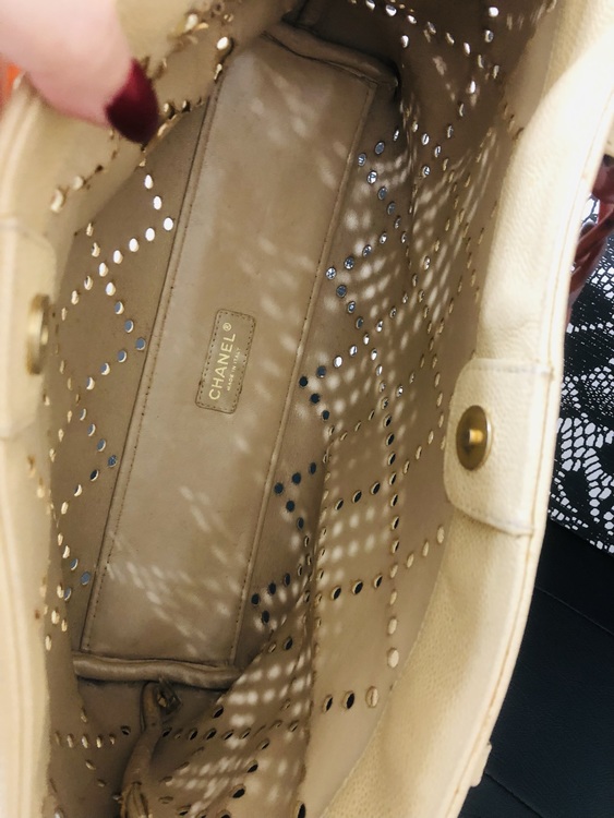 シャネル　キャビアスキンベッコウチェーントートバッグ（ブランドバッグ）の商品画像 - 査定依頼日：2021年10月21日 - 最高査定価格：110,000円