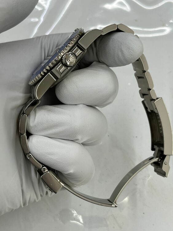 ロレックス サブマリーナー 116619LB（高級時計）の商品画像 - 査定依頼日：2025年7月29日 - 最高査定価格：4,400,000円