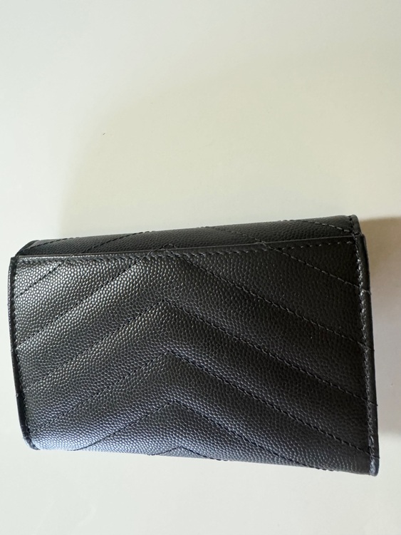 イブサンローラン  （ブランドバッグ）の商品画像 - 査定依頼日：2025年6月19日 - 最高査定価格：42,000円