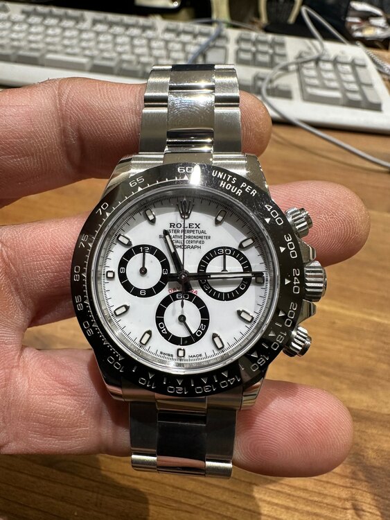 ロレックス デイトナ 11650（高級時計）の商品画像 - 査定依頼日：2025年4月4日 - 最高査定価格：5,050,000円