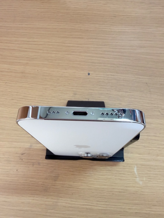 iPhone 13 Pro 256GB SIMフリー（スマホ）の商品画像 - 査定依頼日：2026年2月2日 - 最高査定価格：53,000円