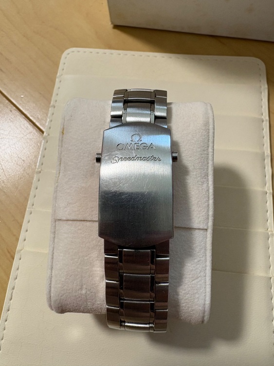 オメガ スピードマスター 3210500（高級時計）の商品画像 - 査定依頼日：2025年8月21日 - 最高査定価格：420,000円