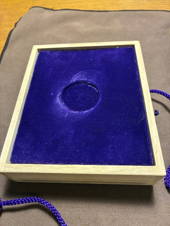 天皇陛下御即位50周年記念コイン（金・貴金属）の商品画像 - 査定依頼日：2026年2月2日 - 最高査定価格：350,154円