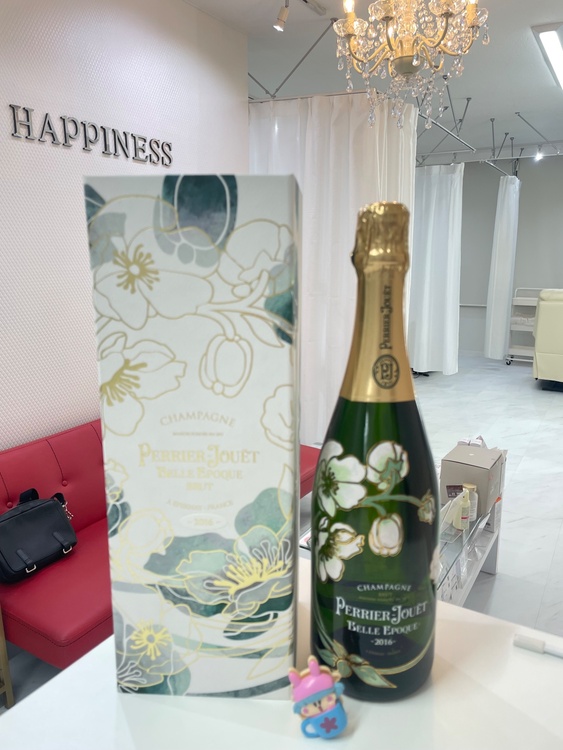 シャンパン ペリエ・ジュエ （お酒）の商品画像 - 査定依頼日：2026年1月27日 - 最高査定価格：18,500円