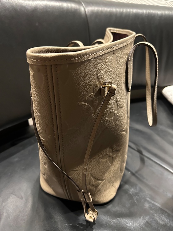 ネヴァーフル MM（ブランドバッグ）の商品画像 - 査定依頼日：2026年3月15日 - 最高査定価格：230,000円