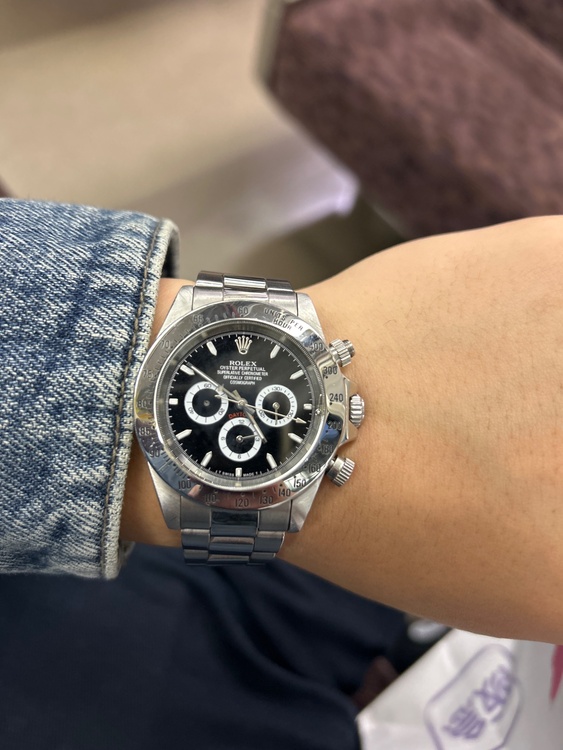 ロレックス デイトナ （高級時計）の商品画像 - 査定依頼日：2025年12月11日 - 最高査定価格：4,000,000円