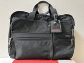 エクスパンダブル 263145D4（ブランドバッグ）の商品画像 - 査定依頼日：2023年5月16日 - 最高査定価格：5,000円